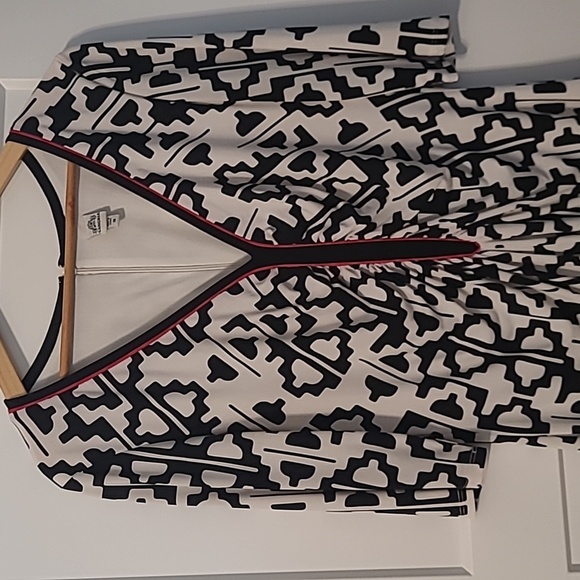 Sangria v-neck graphic print dress size 16 - Picture 2 of 3